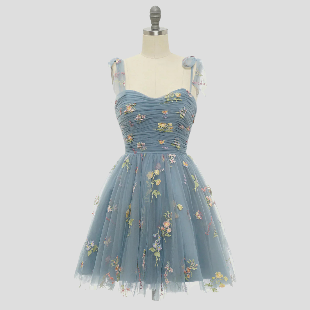 Sukienka damska mini z marszczoną górą i haftowaną warstwą tiulu