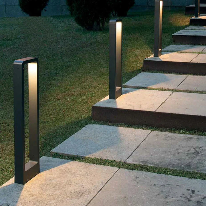 Wysokiej jakości lampa ogrodowa z trwałym mocowaniem do użytku zewnętrznego