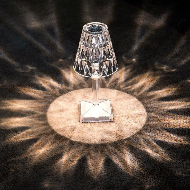 Kryształowa lampa stołowa z obsługą dotykową – LumeCrystal