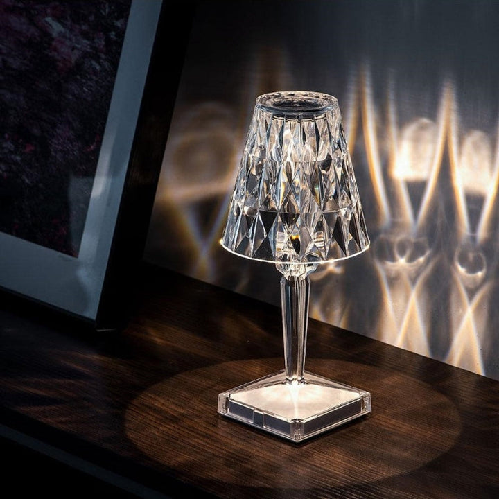 Kryształowa lampa stołowa z obsługą dotykową – LumeCrystal