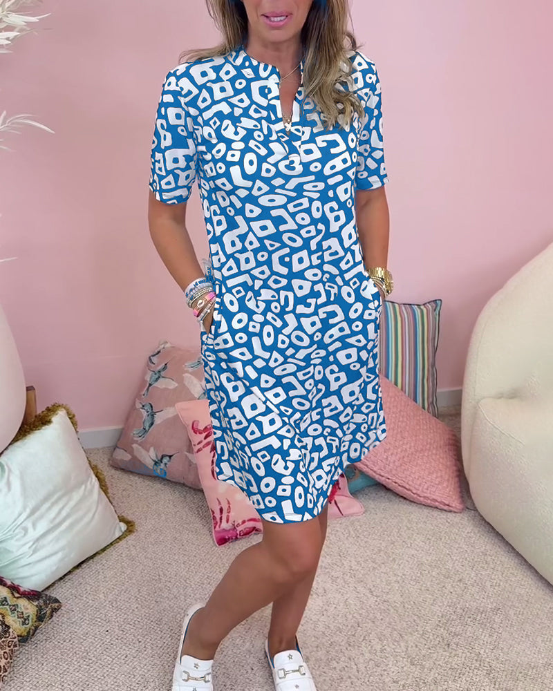 Sukienka plażowa z dekoltem w serek i praktycznymi kieszeniami