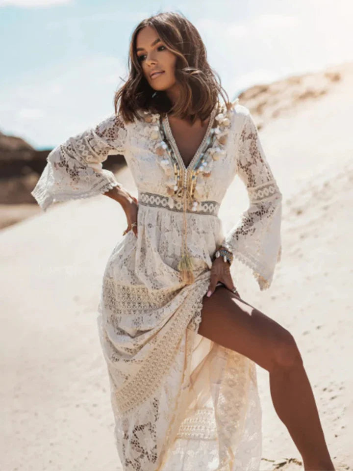 Boho Maxi Sukienka z Koronką i Eleganckimi Rozkloszowanymi Rękawami