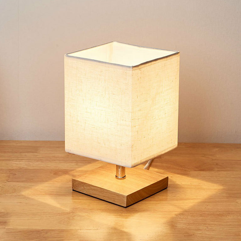 Stylowa minimalistyczna lampa stołowa – LinenWood