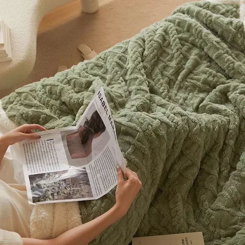 Gruby zimowy koc z wełny jagnięcej - WarmWool