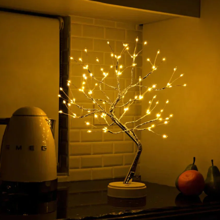 Lampa pokojowa w kształcie drzewa