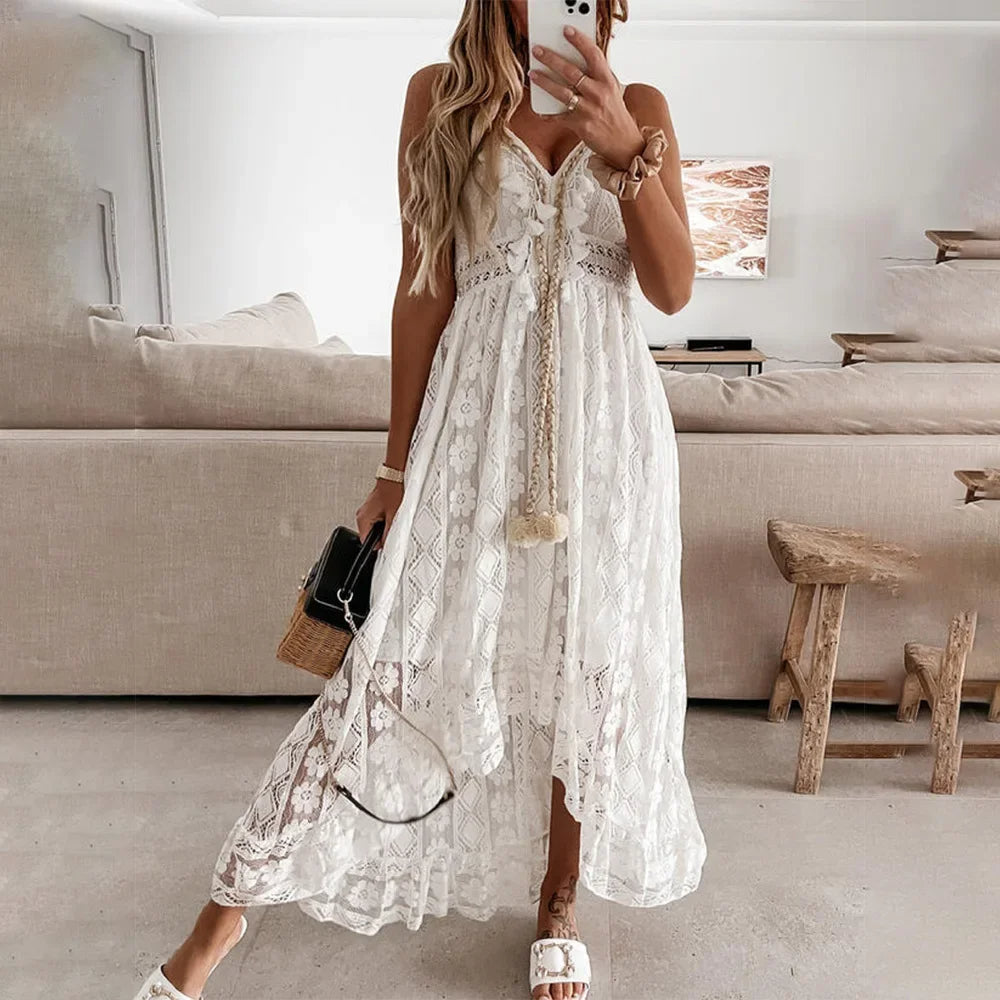 BreezeCharm – Sukienka Boho z koronkowym wiązaniem i frędzlami