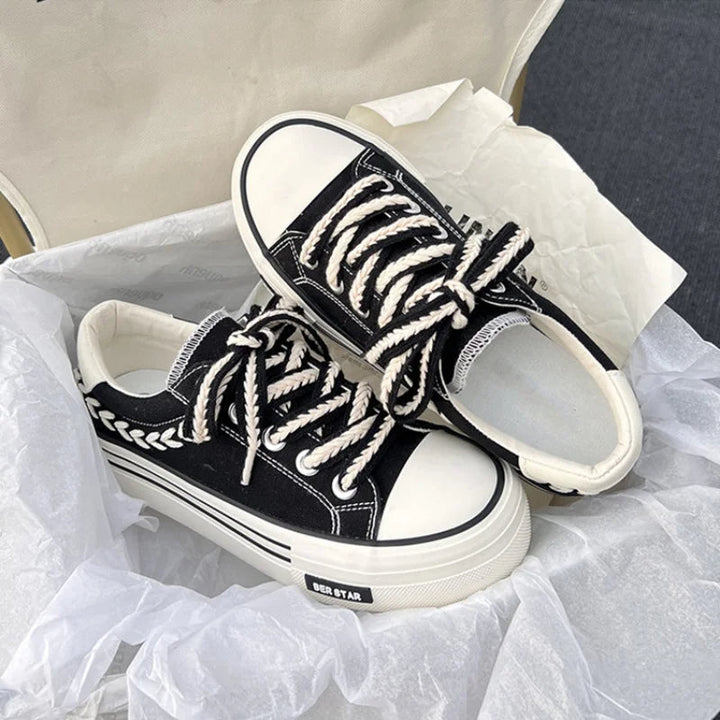 Sneakersy Canvas na Platformie