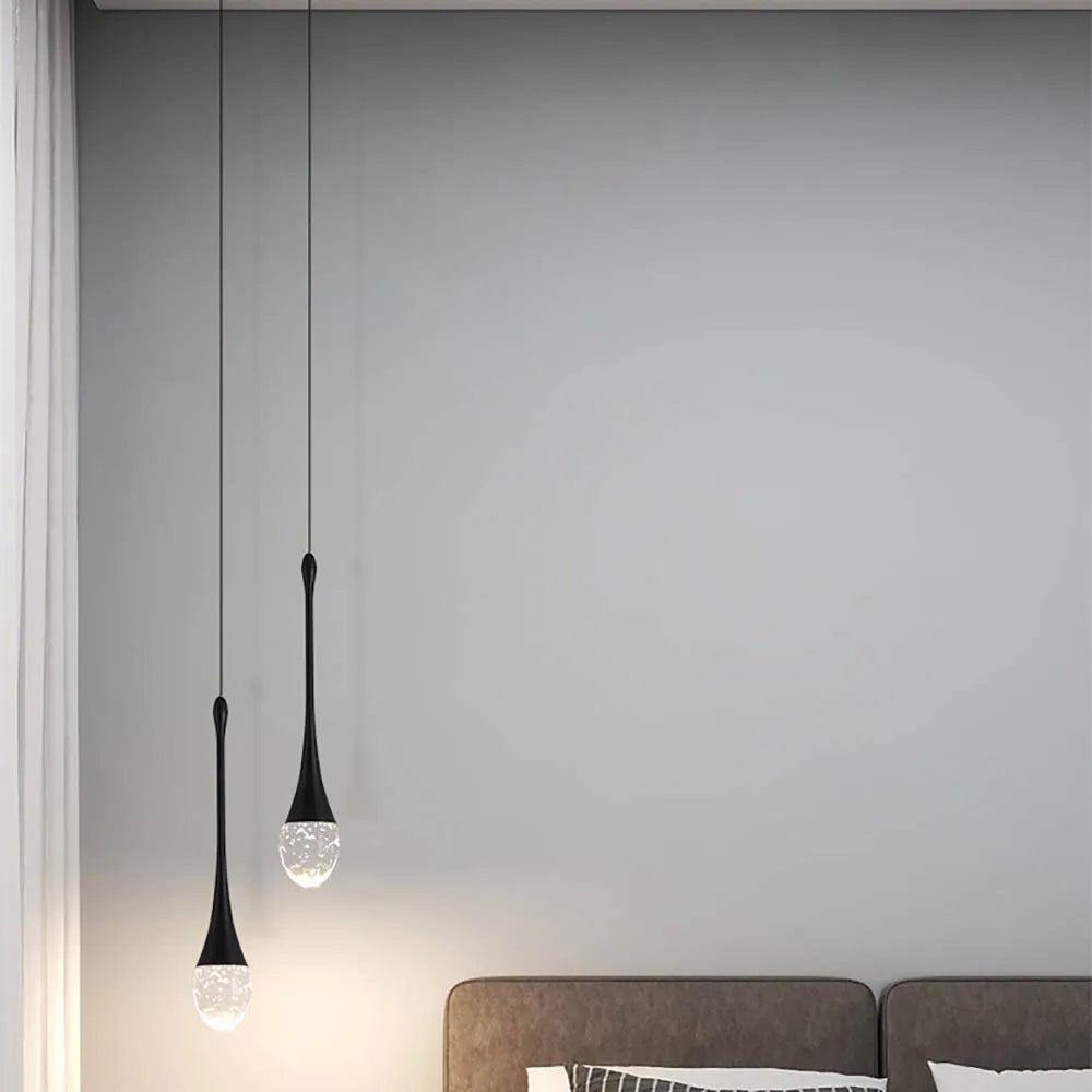 Szklana lampa wisząca o ciepłym świetle - Vetra