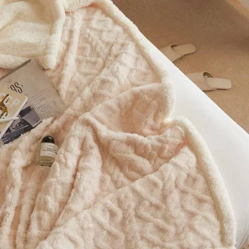 Gruby zimowy koc z wełny jagnięcej - WarmWool