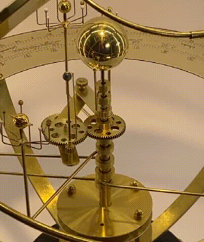 Duży model orrery Układu Słonecznego – szczegółowe odwzorowanie planet