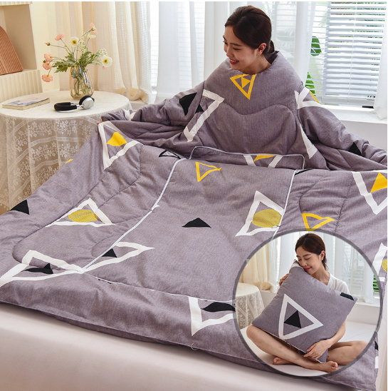 Koc z rękawami – pikowana kołdra do czytania i grania