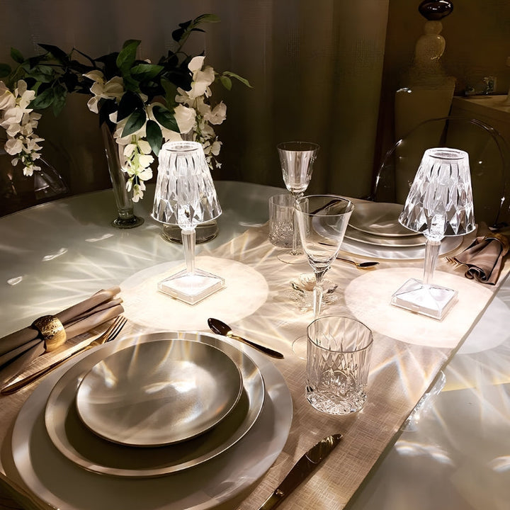 Kryształowa lampa stołowa z obsługą dotykową – LumeCrystal