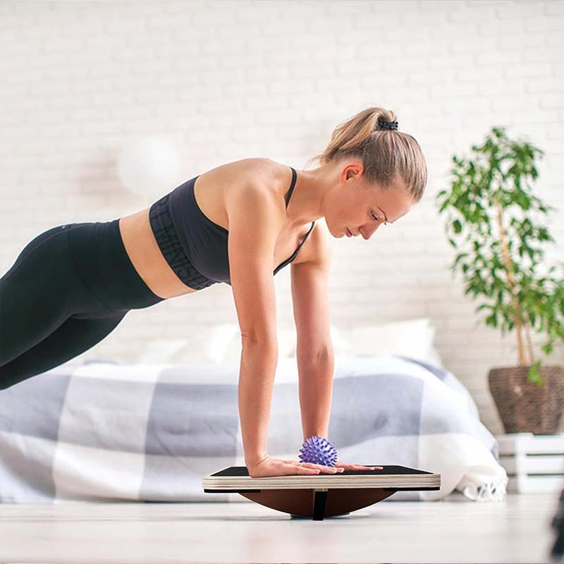 Drewniana platforma równoważna - trening siły, równowagi i rehabilitacja