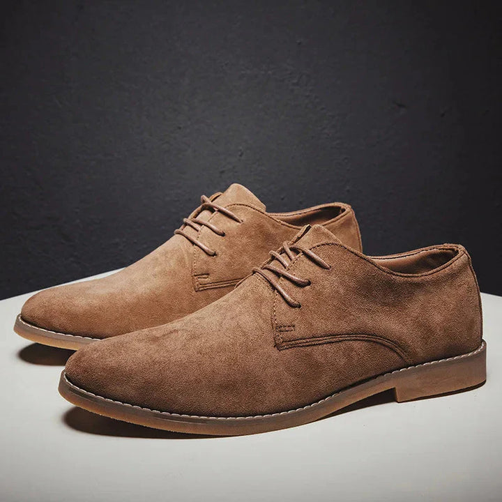 Buty męskie wizytowe formalne ze smukłym noskiem i klasycznym sznurowaniem