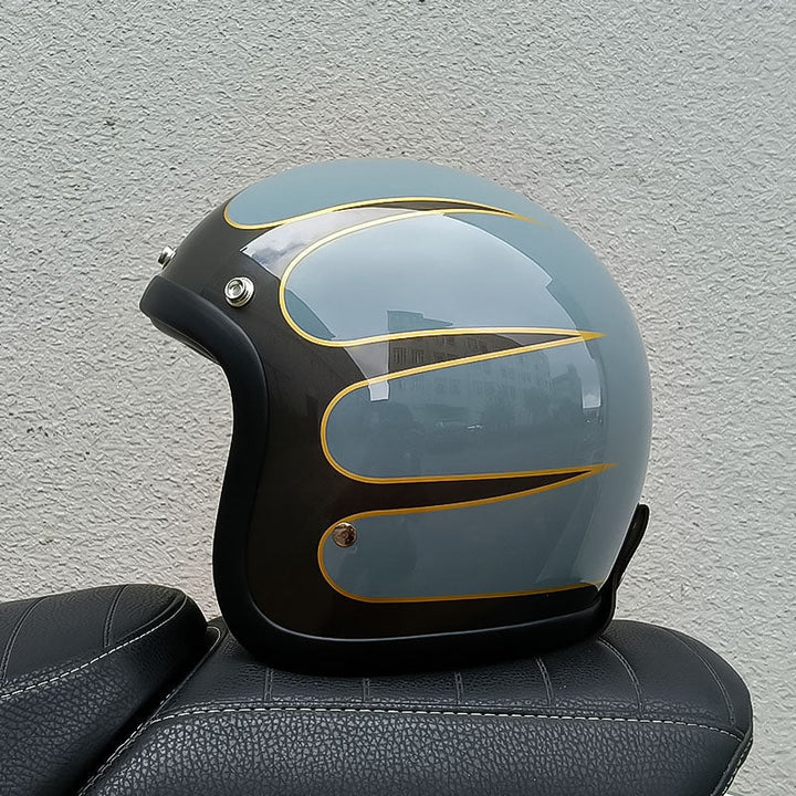Zabytkowy kask AeroGuard z certyfikatem DOT i ECE
