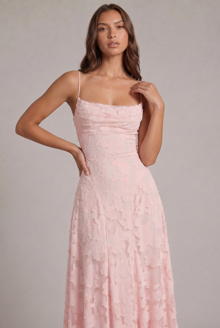 Sukienka maxi Olivia - elegancka suknia wieczorowa w kwiatowy wzór