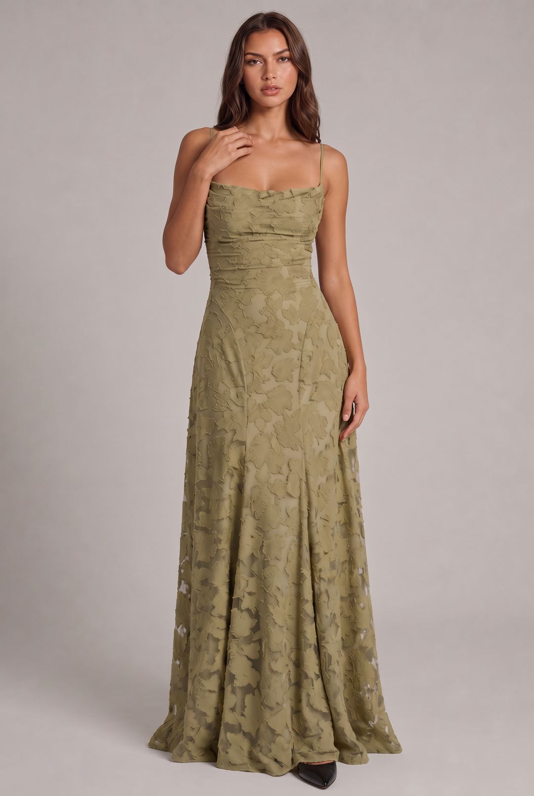 Sukienka maxi Olivia - elegancka suknia wieczorowa w kwiatowy wzór