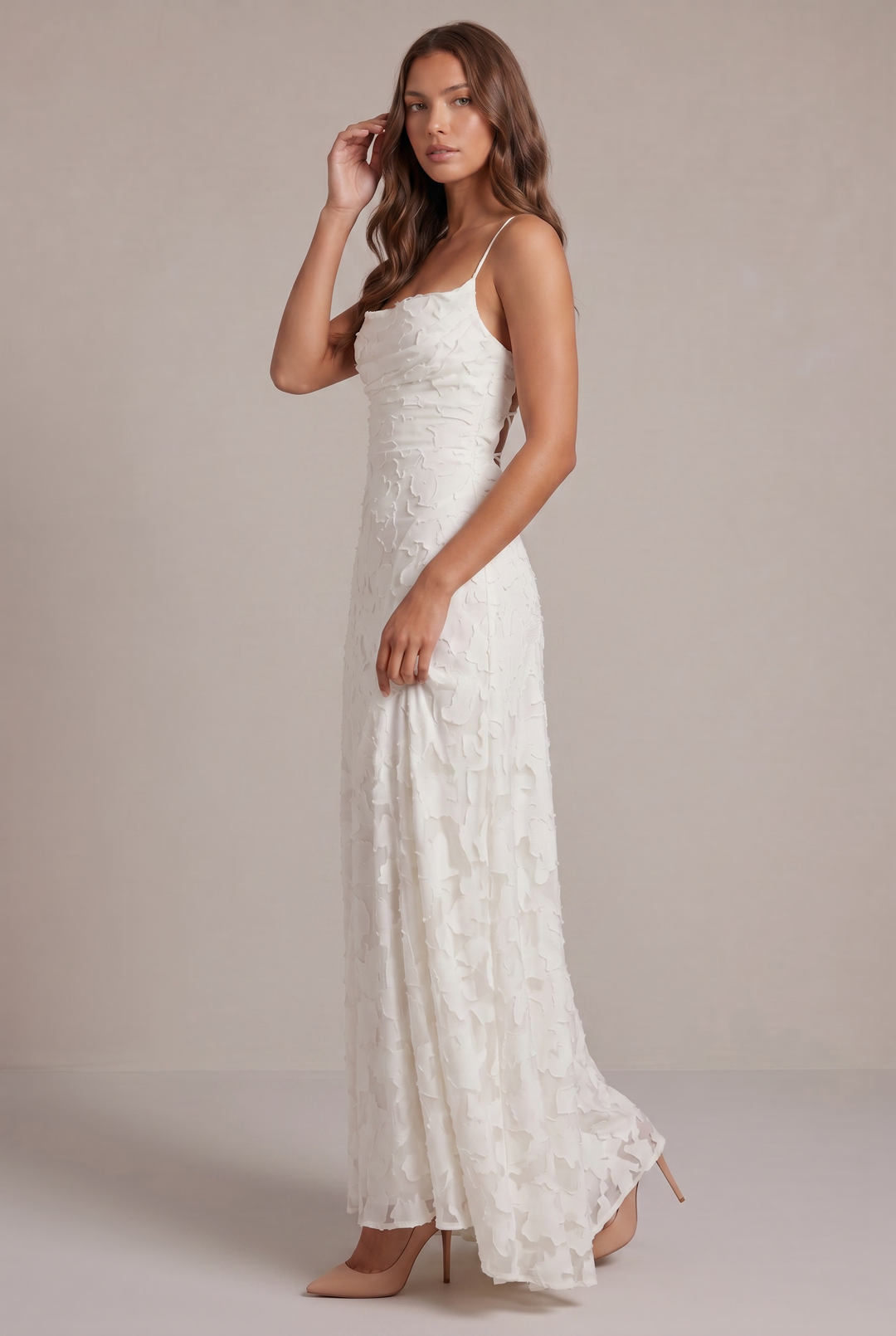 Sukienka maxi Olivia - elegancka suknia wieczorowa w kwiatowy wzór