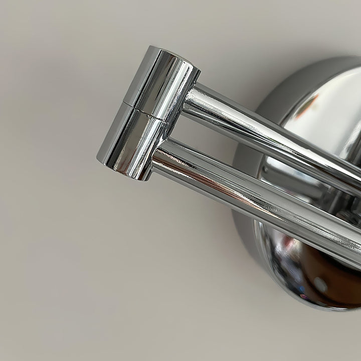 Kinkiet ścienny Flare – chrom i drewno w stylu mid-century