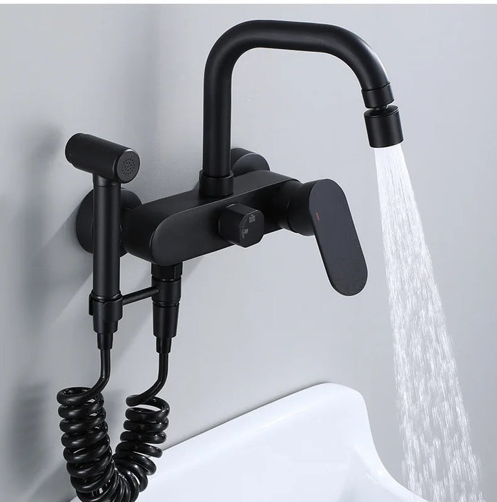 Mosiężna bateria ścienna AquaJet w kolorze czarnym