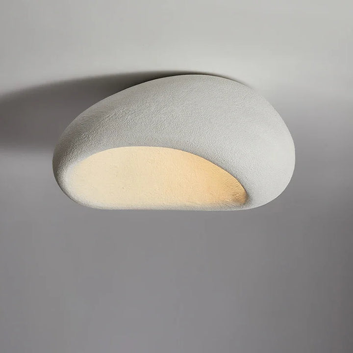 Lampa sufitowa LED w stylu wabi-sabi – dekoracyjny plafon o organicznym kształcie