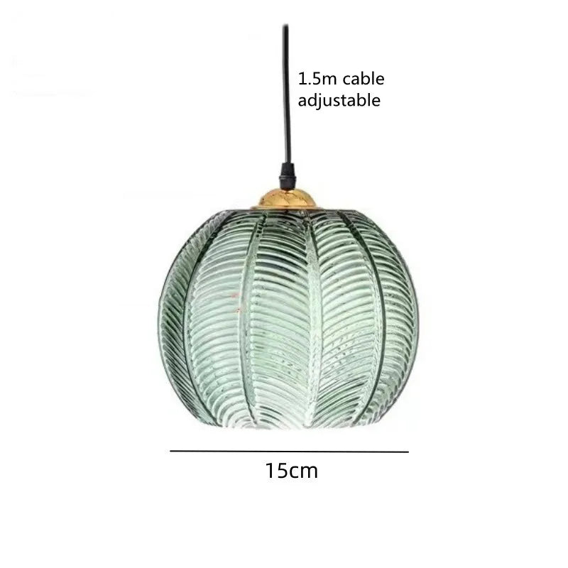 Szklana lampa wisząca w kształcie kuli