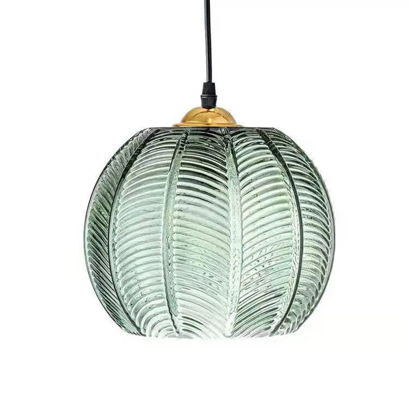 Szklana lampa wisząca w kształcie kuli
