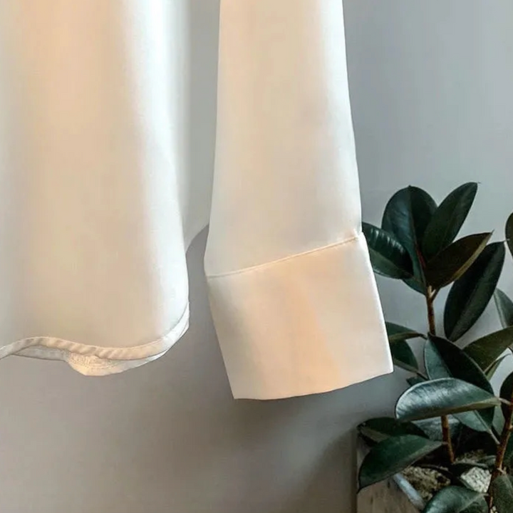 Luksusowa jedwabna bluzka – elegancja i wszechstronność na każdą okazję