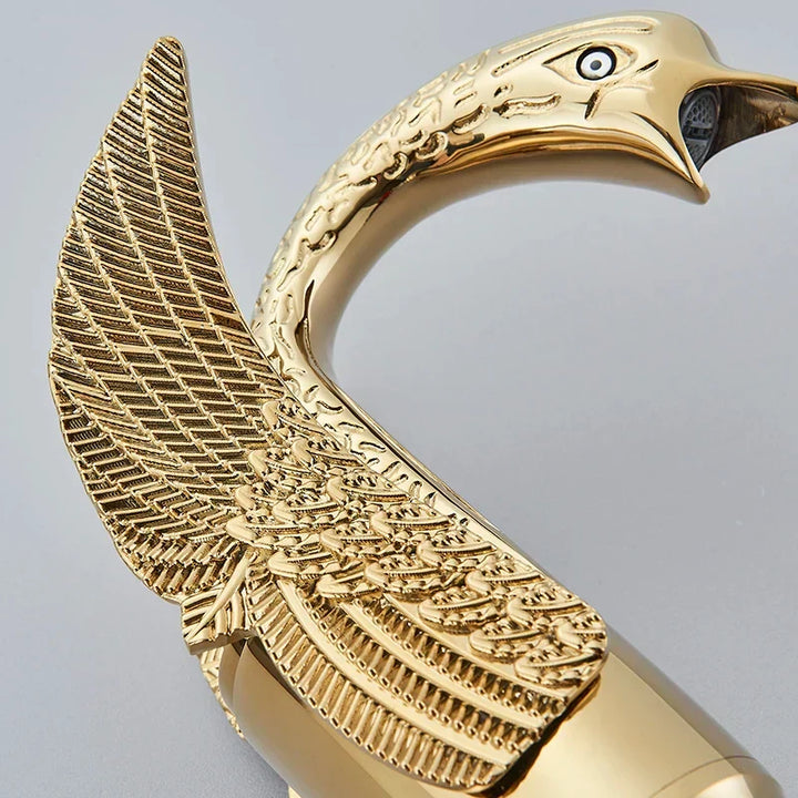 Złota bateria umywalkowa Swan