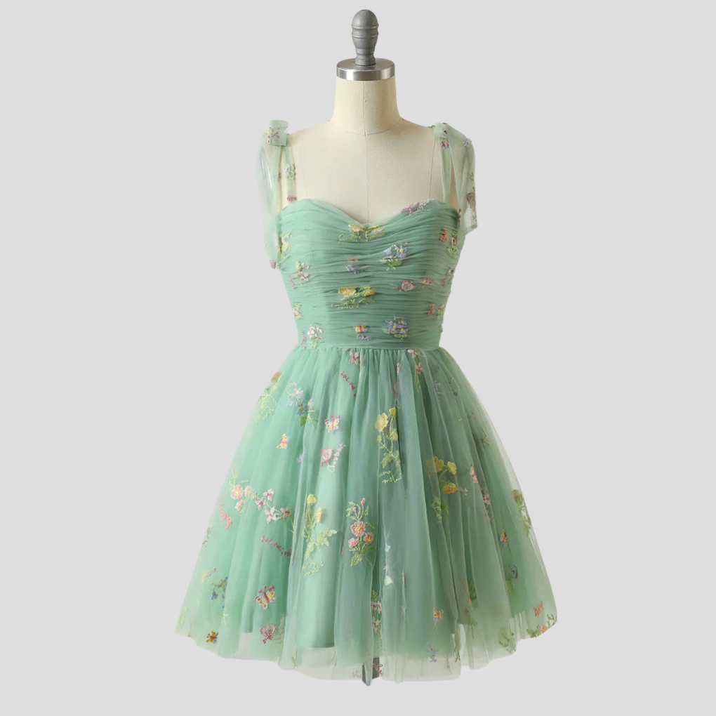 Sukienka damska mini z marszczoną górą i haftowaną warstwą tiulu