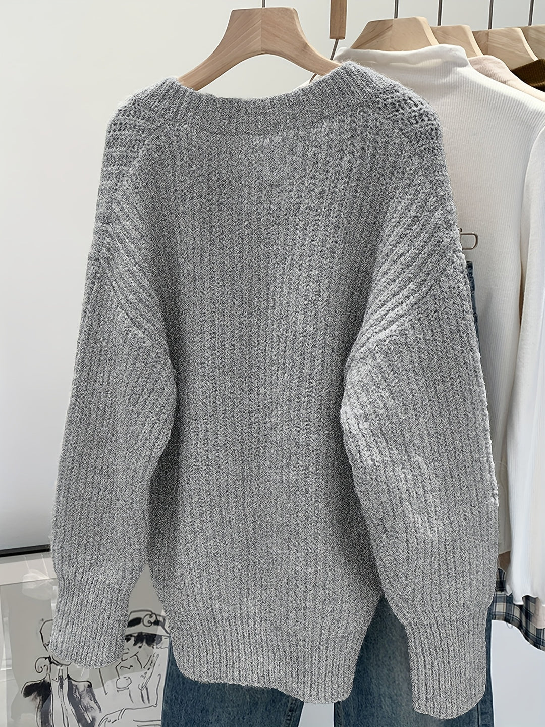 Sweter damski z dekoltem V z grubym włóknistym splotem i ściągaczami