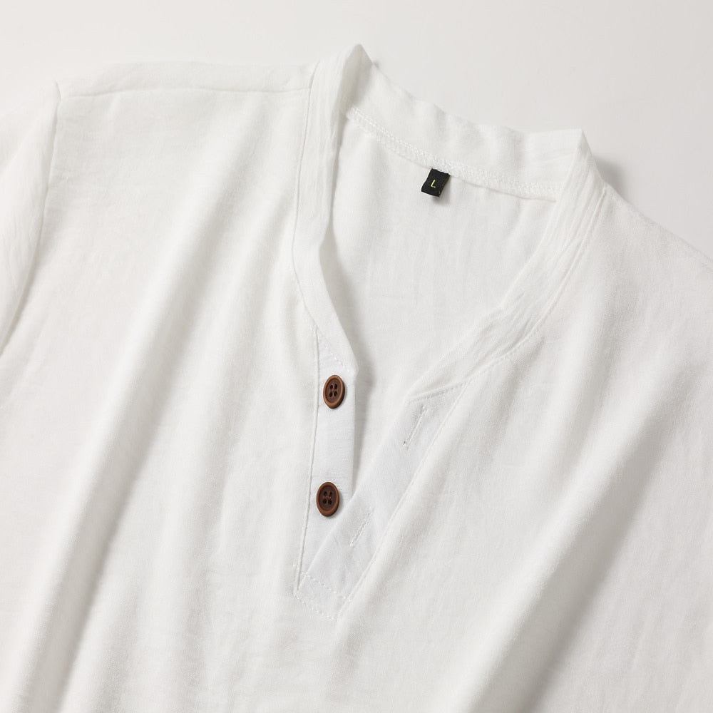 Męski T-shirt z dekoltem w serek | Listwa guzikowa henley i elegancki look