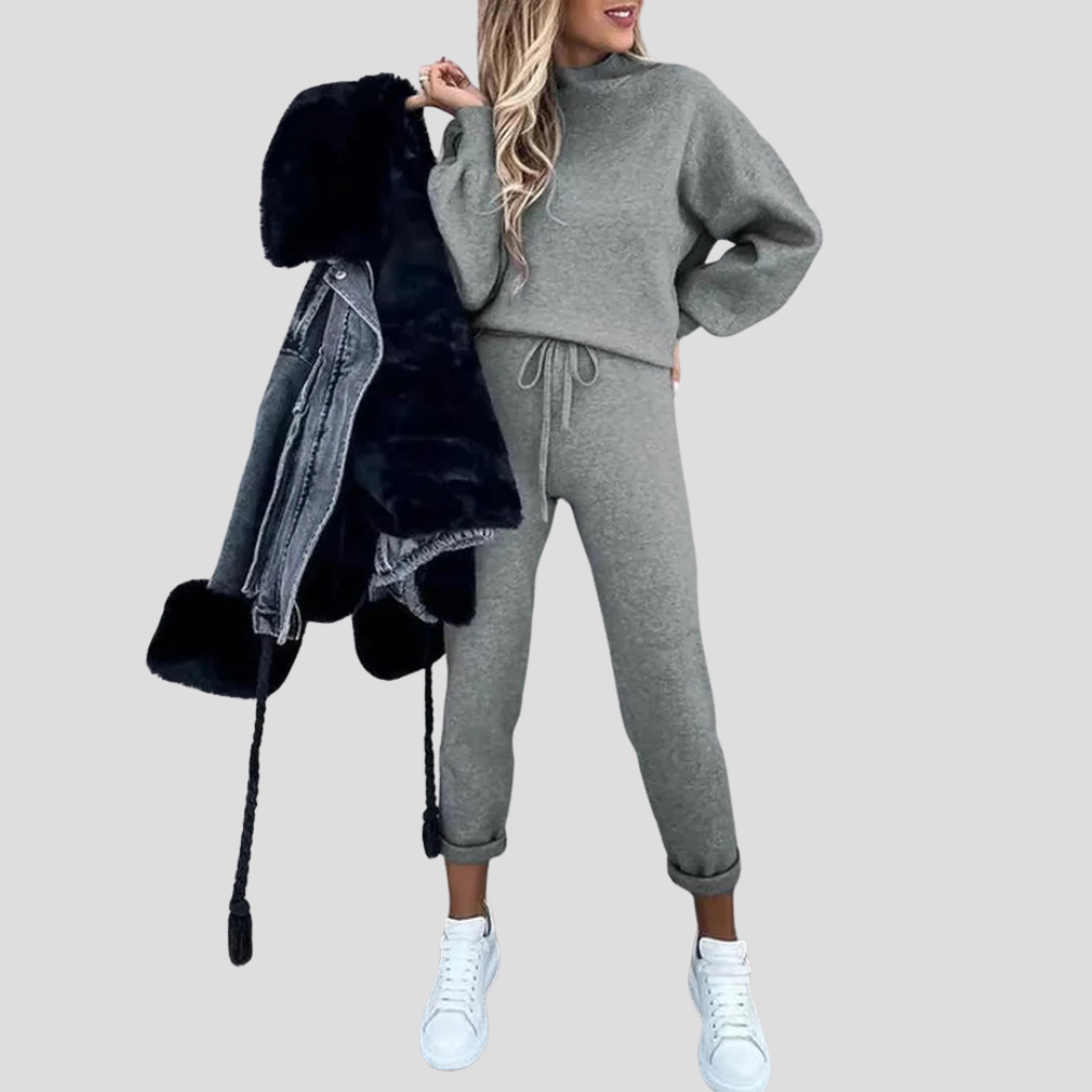 Damski dres o luźnym kroju
