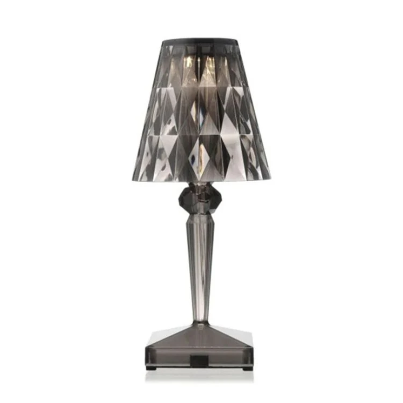 Szykowna lampa stołowa o kryształowym designie – CrystalLuxe