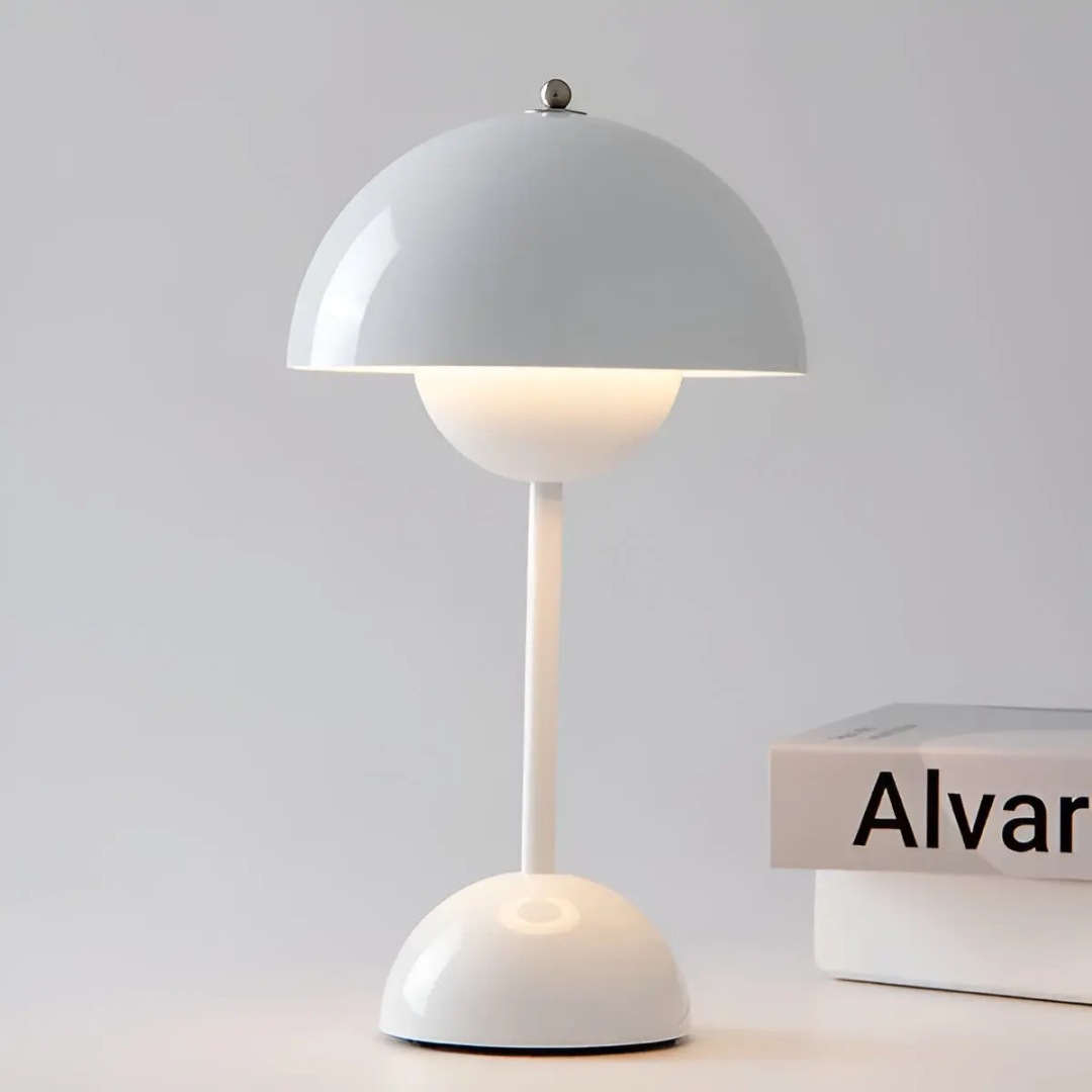 Skandynawska lampa stołowa z Luminous Flair – NordicBeam
