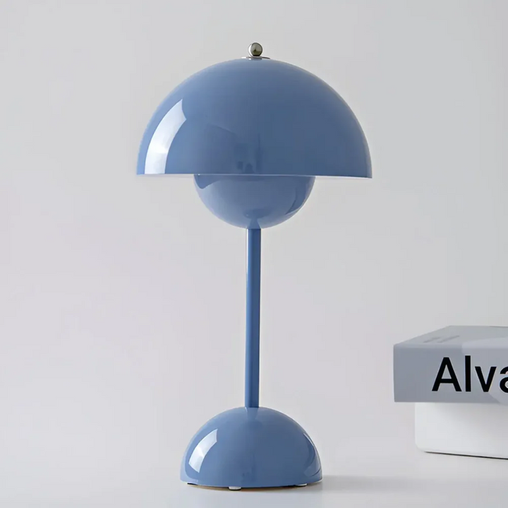 Skandynawska lampa stołowa z Luminous Flair – NordicBeam