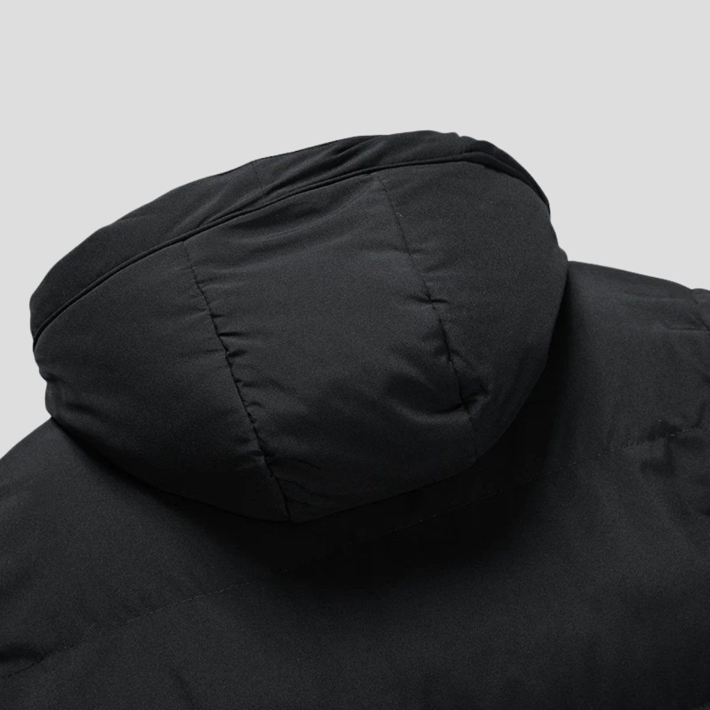Męska kurtka typu parka – elegancka osłona na trudne warunki pogodowe