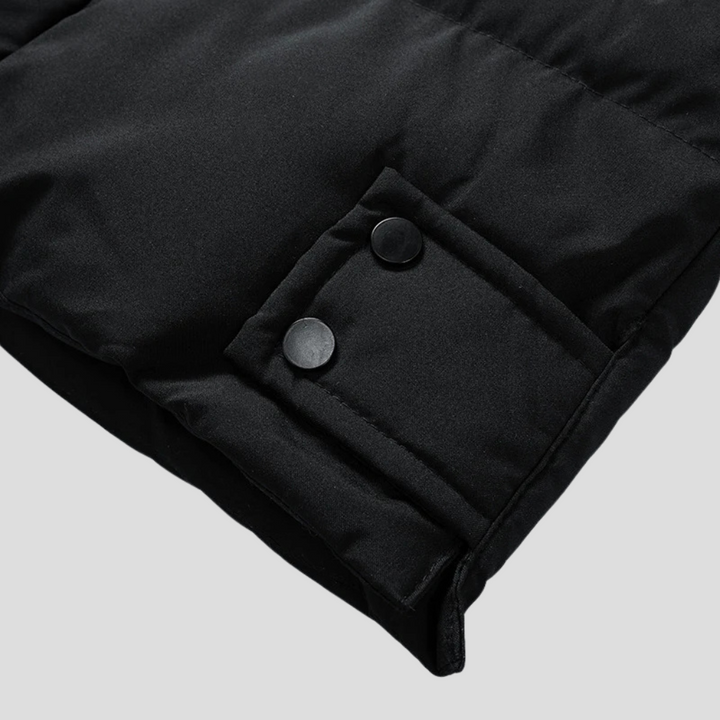 Męska kurtka typu parka – elegancka osłona na trudne warunki pogodowe