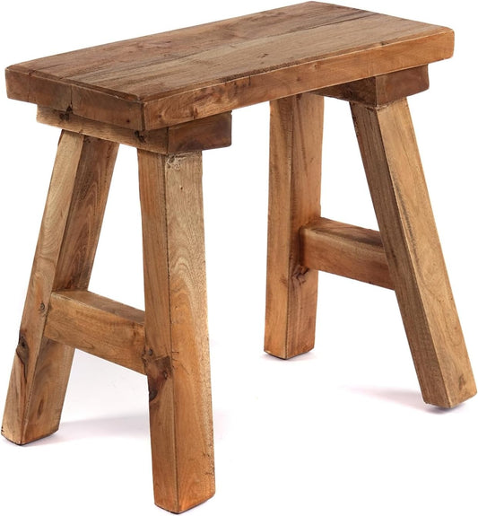 Taboret z litego drewna o prostokątnej formie