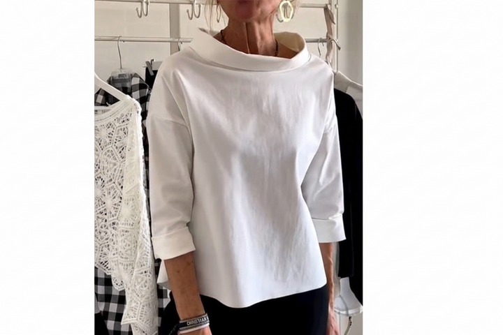 Nowoczesny top damski – Sofia Chic Statement
