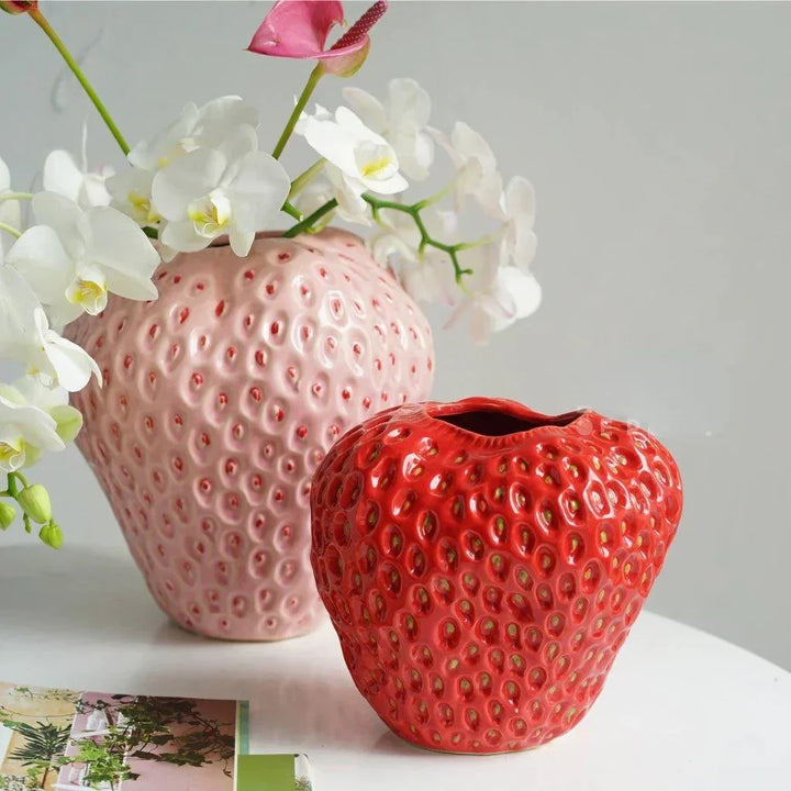 Ceramiczny wazon dekoracyjny w kształcie truskawki na kwiaty i dekorację stołu
