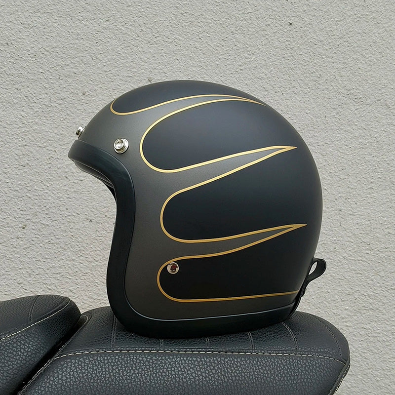 Zabytkowy kask AeroGuard z certyfikatem DOT i ECE