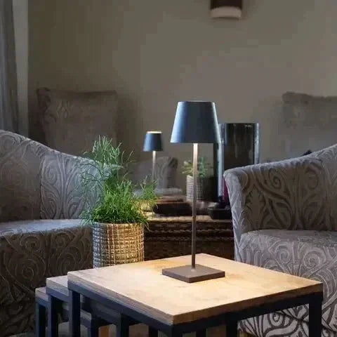 EternoLight | Bezprzewodowa Lampa Stołowa – Przytulne Oświetlenie do Domu i Ogrodu