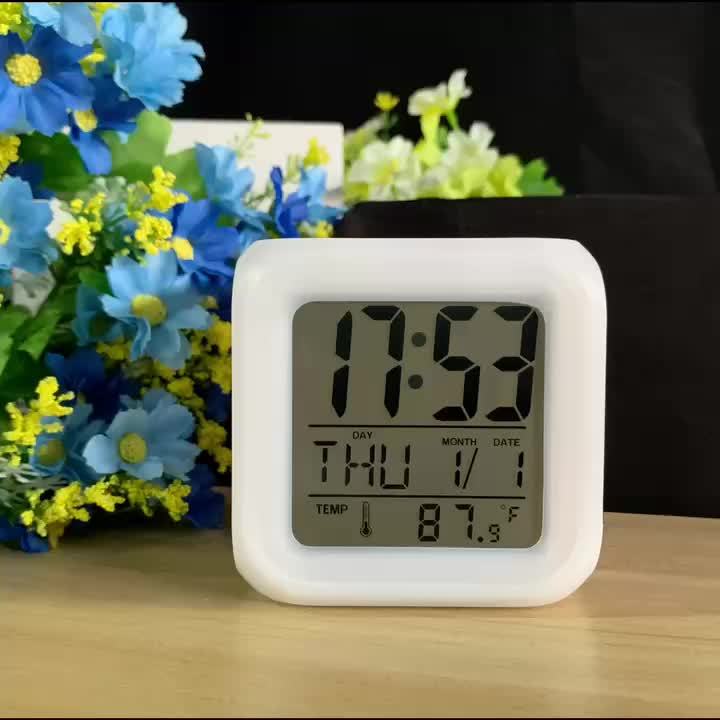 Cyfrowy zegar LED z wyświetlaczem temperatury – cichy i jasny do każdego pokoju