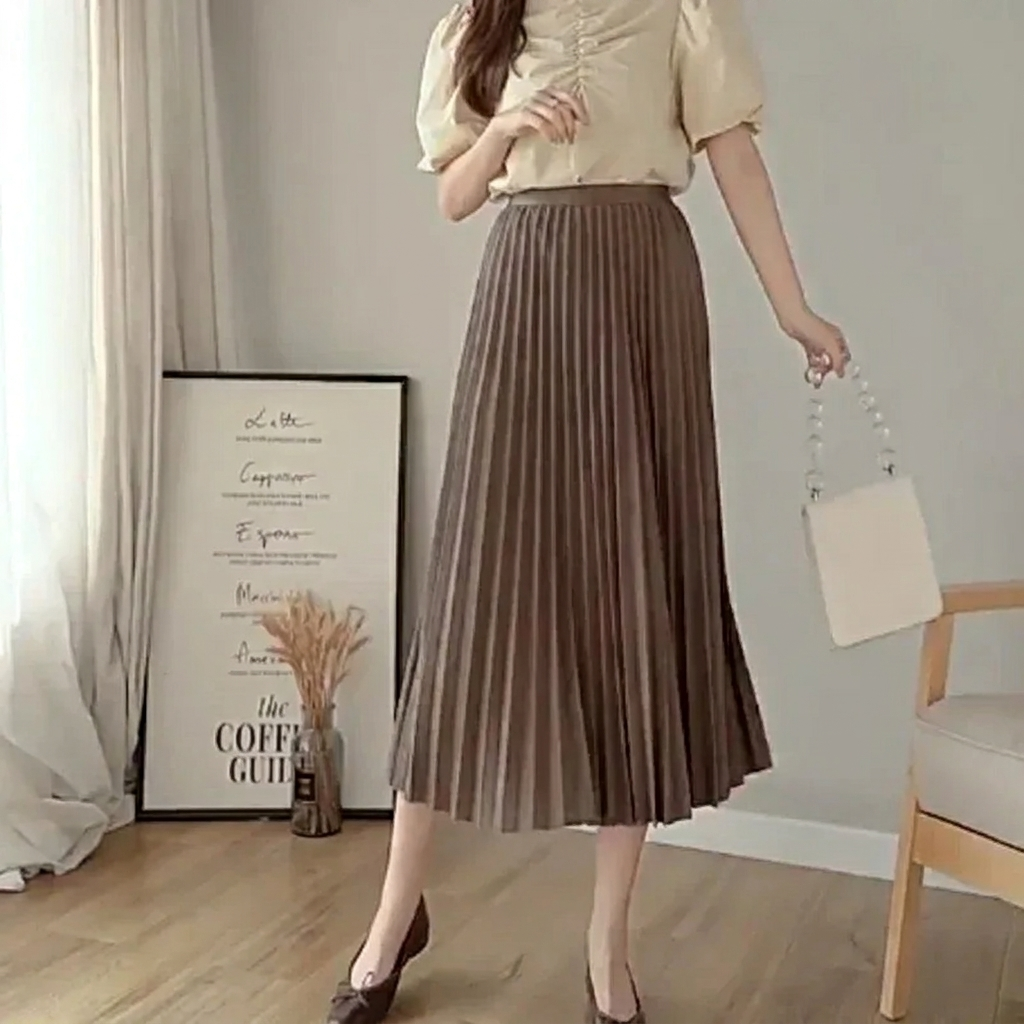 Pleated midi skirt