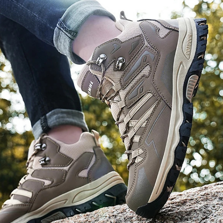 Wodoodporne buty trekkingowe - SummitGuard