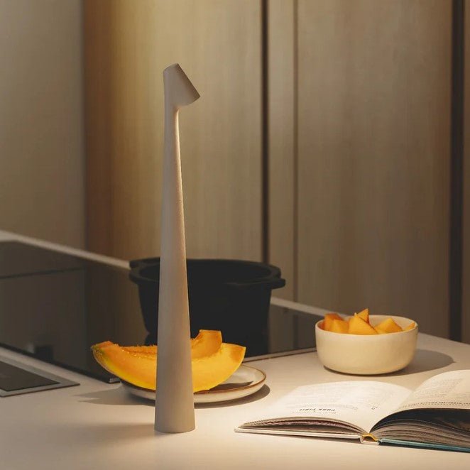 Ładowana lampa stołowa LED | Poliwęglan | 2700 K ciepła biel | 3 poziomy jasności