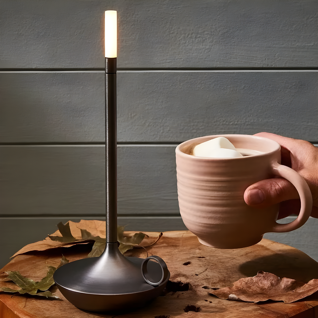 Nowoczesna lampa LED GlareEssence | Ładowalne, ściemniane światło do przytulnych i modnych przestrzeni