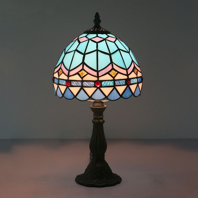 Lampa stołowa Tiffany ze szkła - klasyczne linie z ołowiu