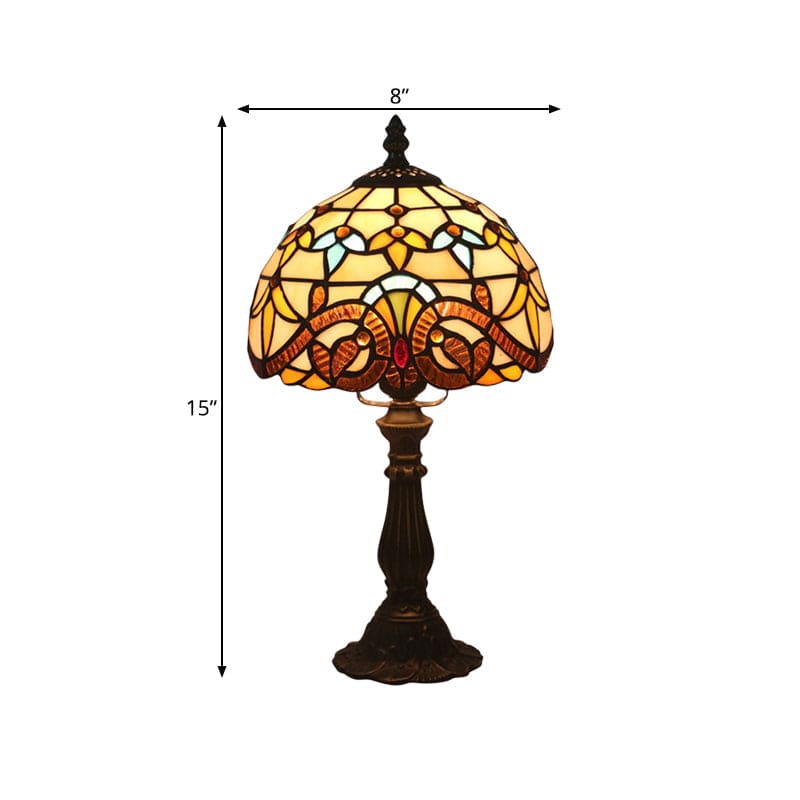 Lampa stołowa Tiffany ze szkła - klasyczne linie z ołowiu